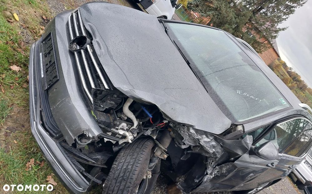 Volkswagen Touran 2.0 TDI SCR (BlueMotion Technology) Highline - 13