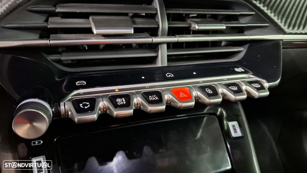 Peugeot 2008 1.2 Hybrid Allure e-DCS6 - 22