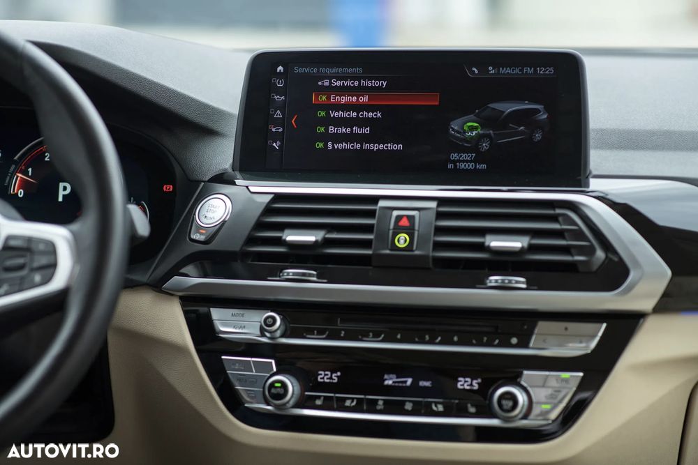 BMW X3 xDrive20i AT xLine - 30