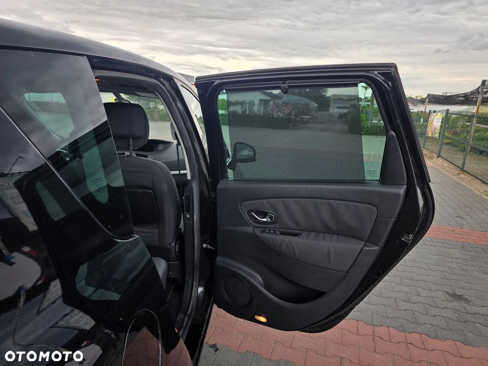 Renault Scenic - 11
