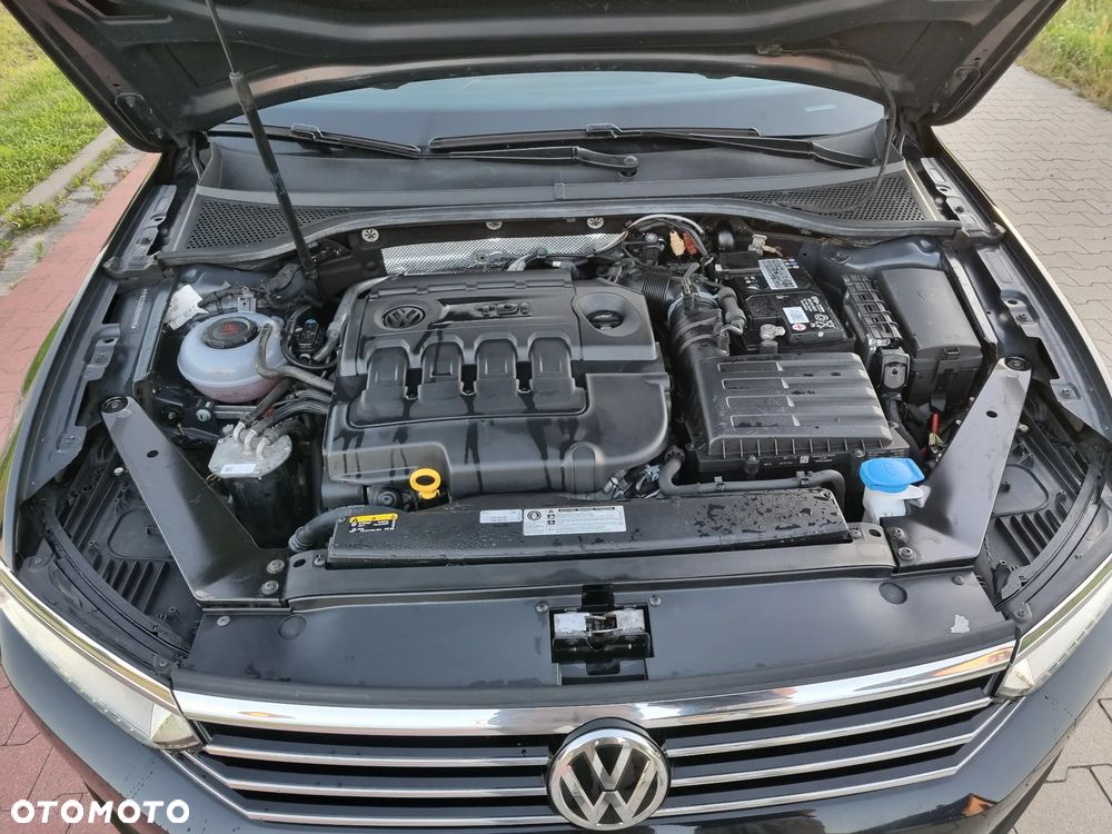 Volkswagen Passat 2.0 TDI SCR DSG Comfortline - 31