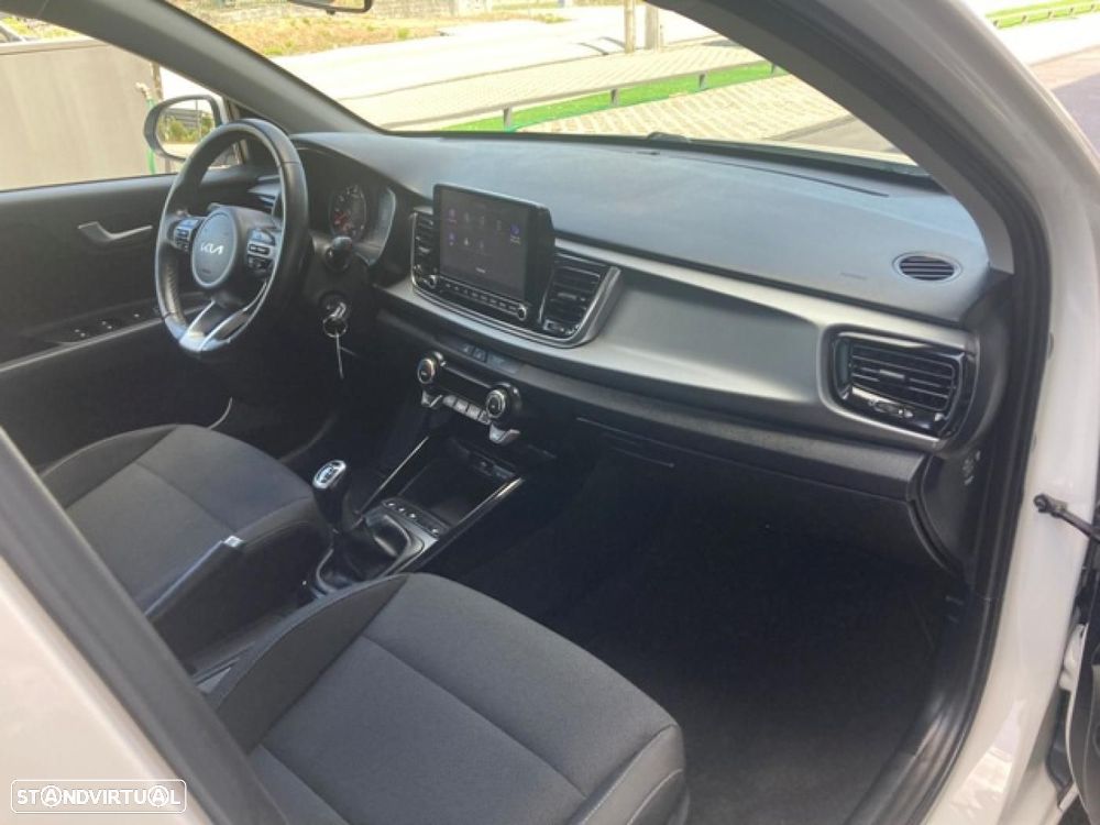 Kia Rio 1.0 T-GDI 100 Vision — fotografia 32