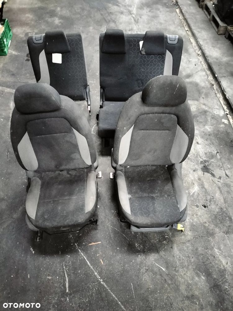 FOTELE PRZÓD TYŁ OPEL KARL 14-19r