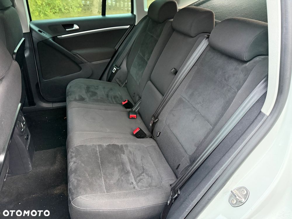 Volkswagen Tiguan - 11