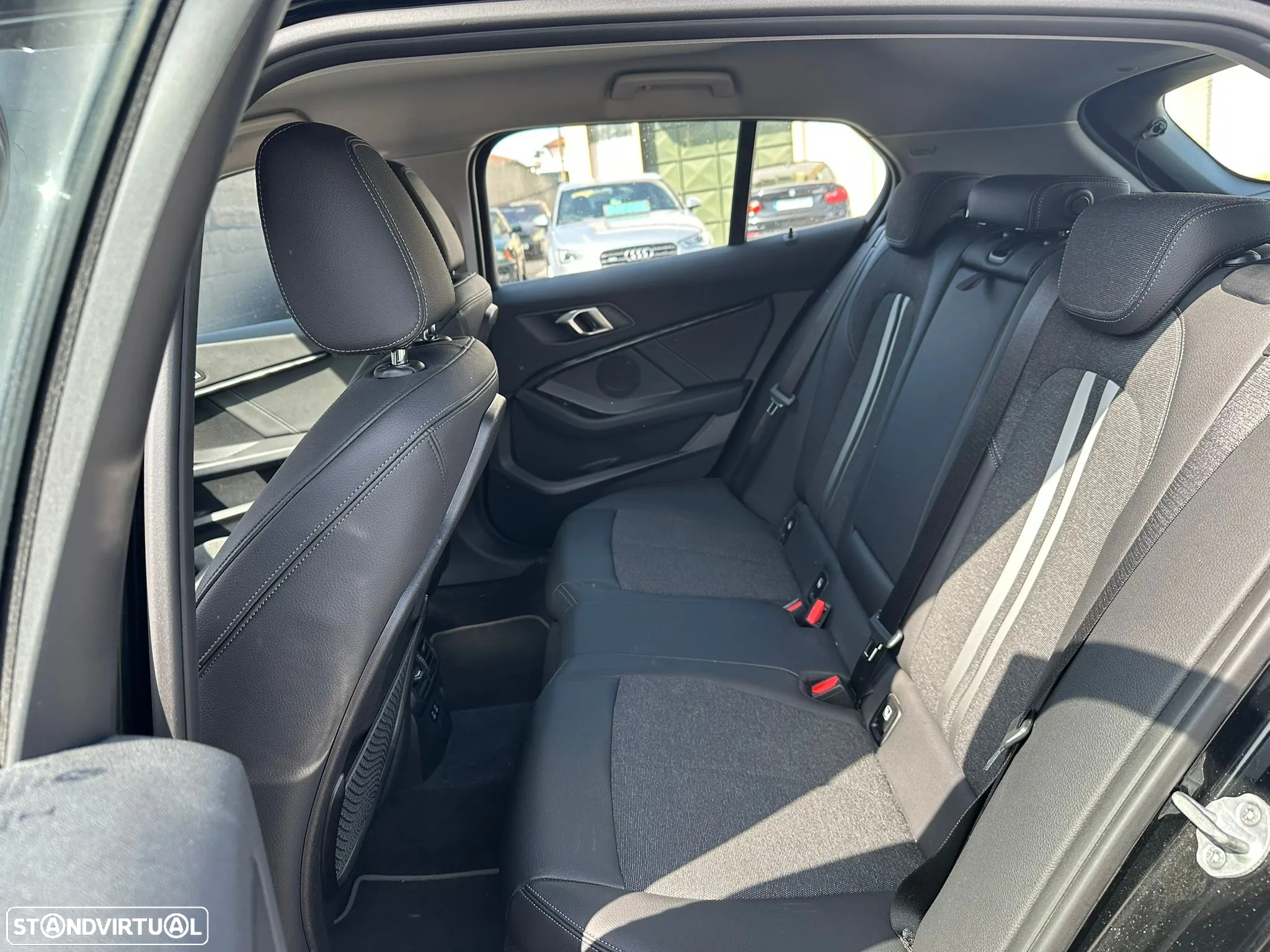 BMW 116 d Pack M - 14