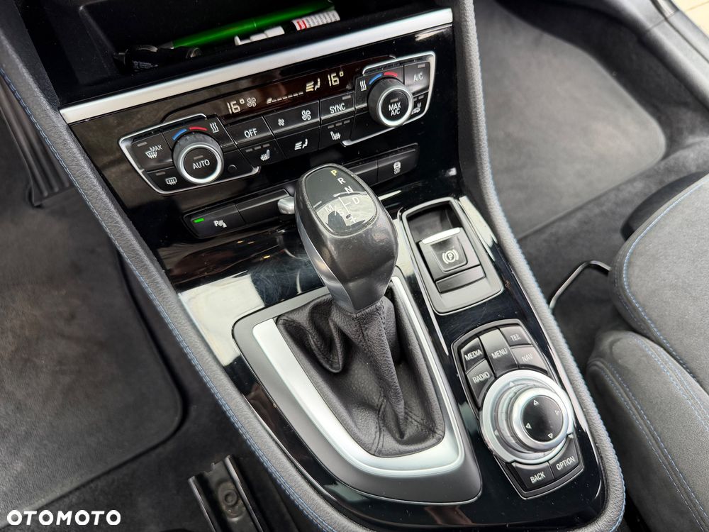 BMW Seria 2 220d Sport-Aut M Sport - 34
