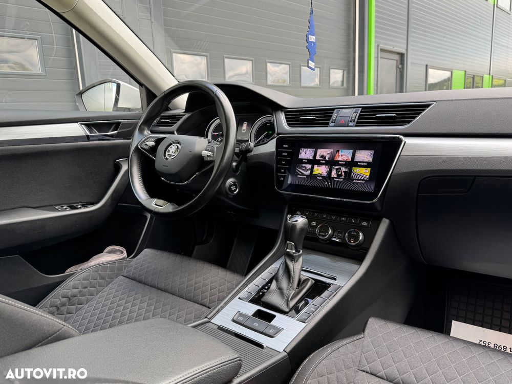 Skoda Superb 2.0 TDI DSG Sportline - 14