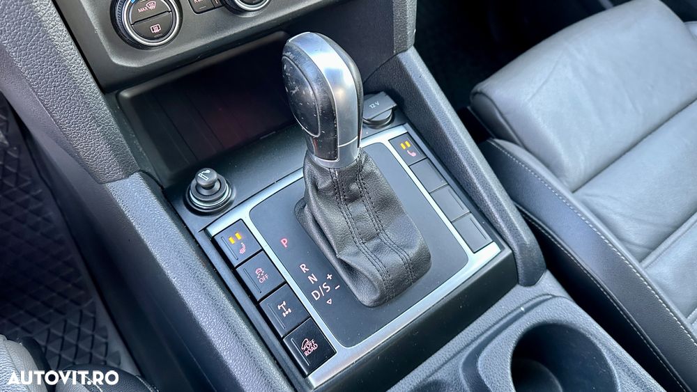 Volkswagen Amarok - 28