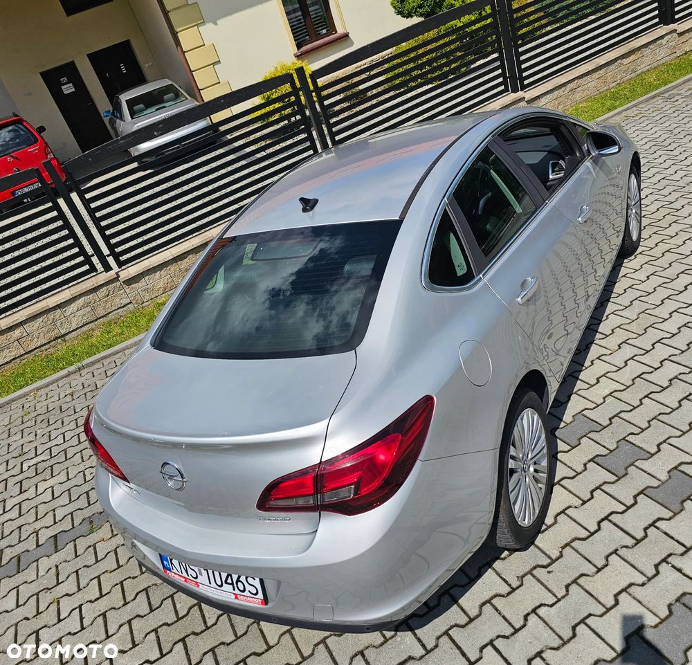 Opel Astra 1.4 T Cosmo - 8