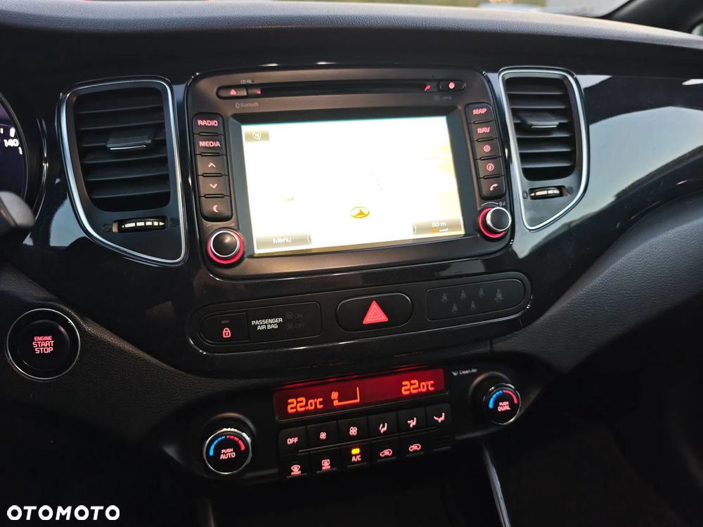 Kia Carens 1.7 CRDi M 7os EU6 - 23