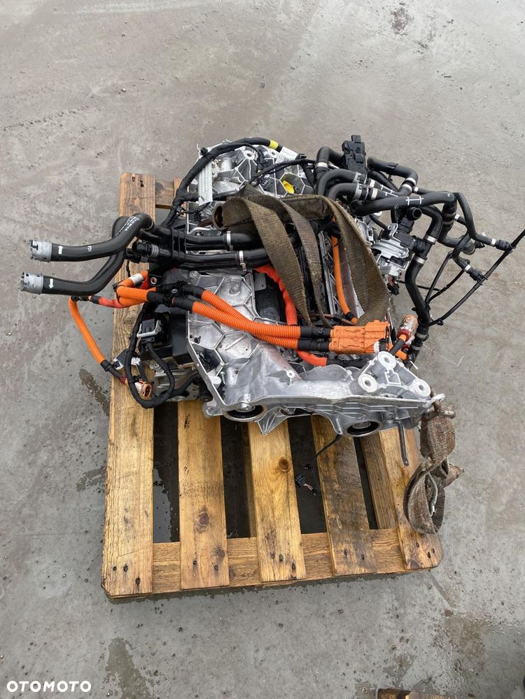 Mercedes EQB 250 silnik kompletny - 1