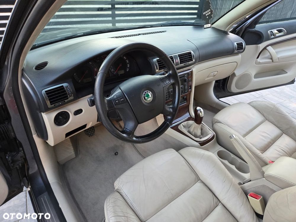 Skoda Superb 2.0 TDI DPF Exclusive - 24