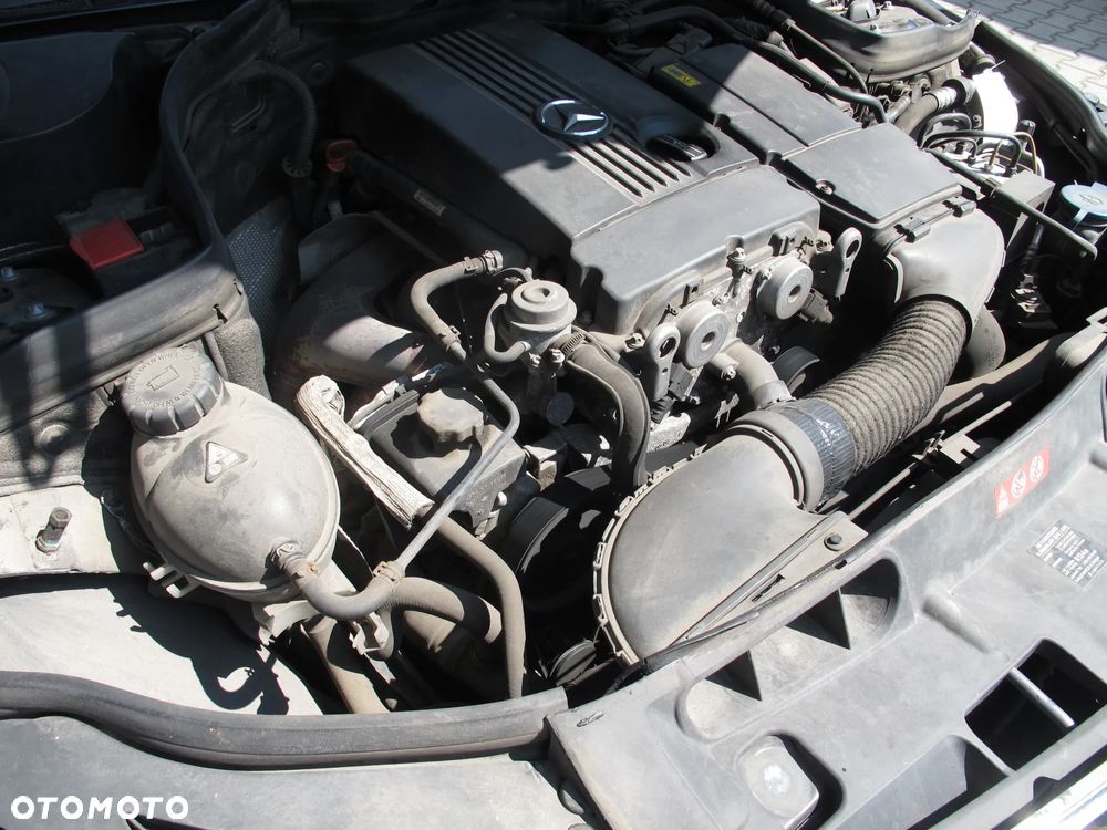 Mercedes-Benz Klasa C 180 Kompressor Classic - 22
