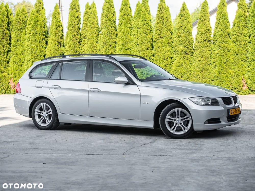 BMW Seria 3 318d DPF - 3