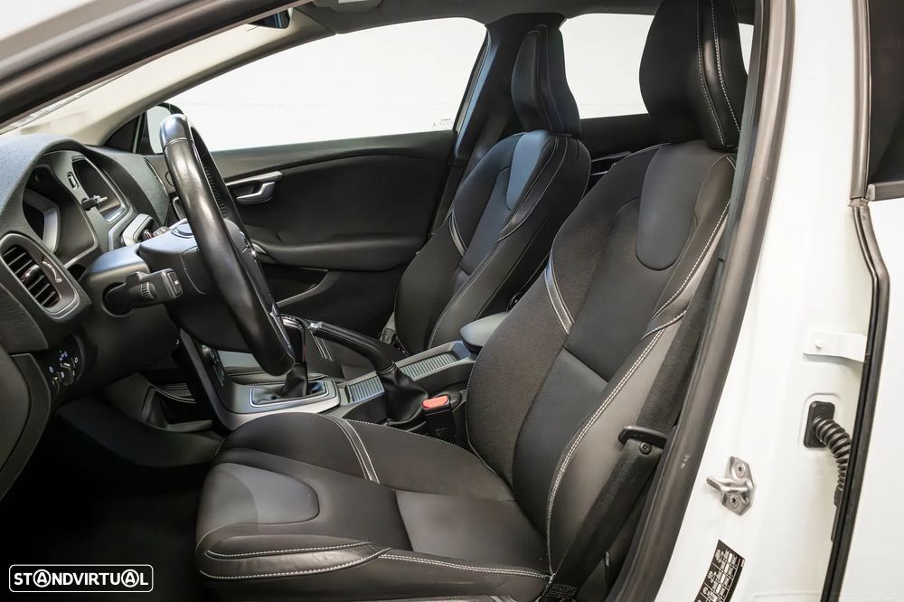 Volvo V40 2.0 D3 Kinetic - 10