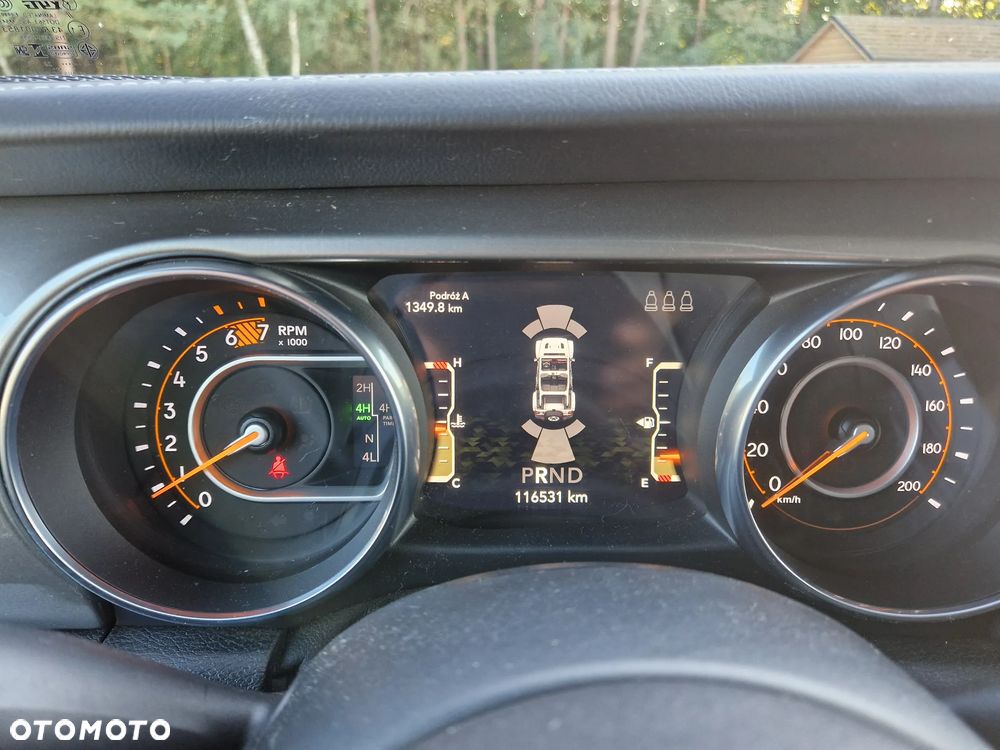 Jeep Wrangler Unlimited GME 2.0 Turbo Sahara - 24