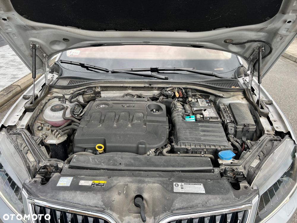 Skoda Superb 2.0 TDI SCR 4x4 L&K DSG - 8