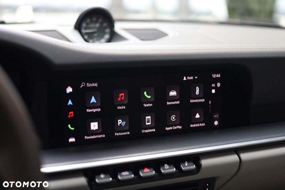 Porsche 911 Carrera - 12