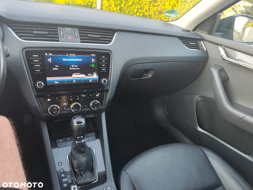 Skoda Octavia 2.0 TDI DSG Premium Edition - 31