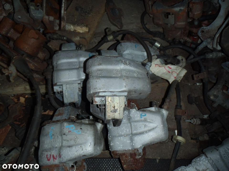 zacisk jarzmo klin zabezpieczenie  hamulcowe fiat uno panda I marbella - 1