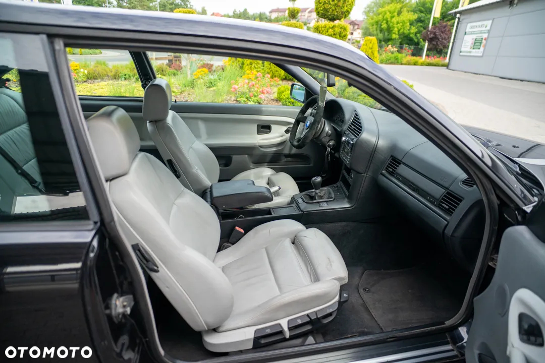 BMW Seria 3 - 32