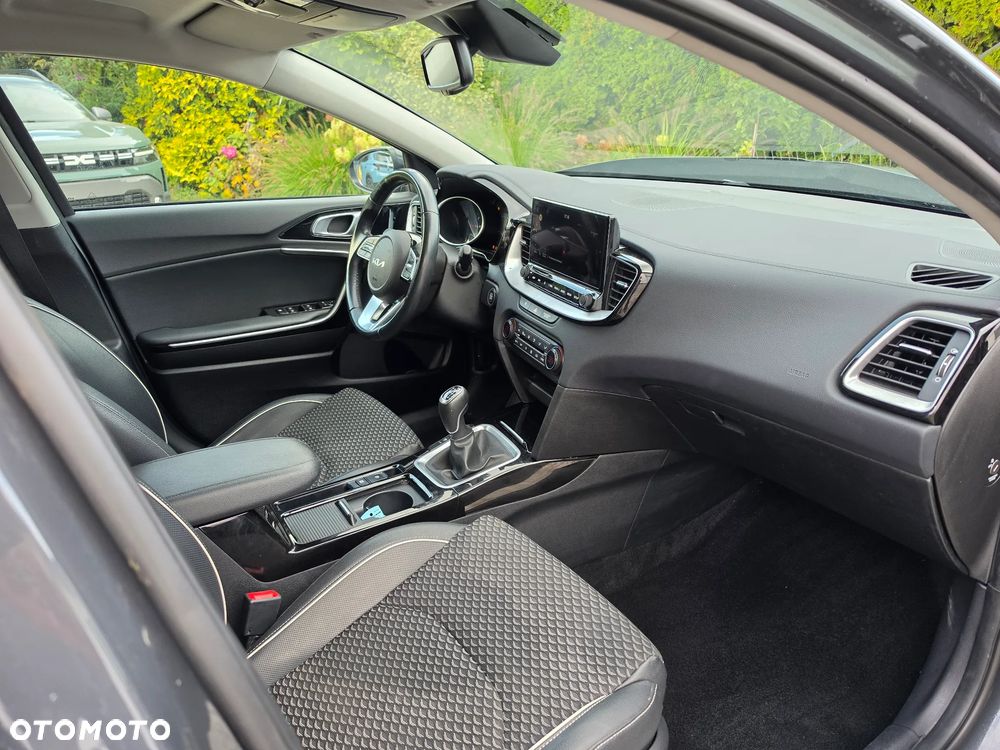 Kia XCeed - 12