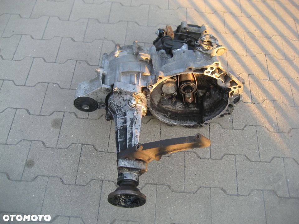 vw t4 93r 2,4 diesel skrzynia biegów manualna symbol CRM - 1
