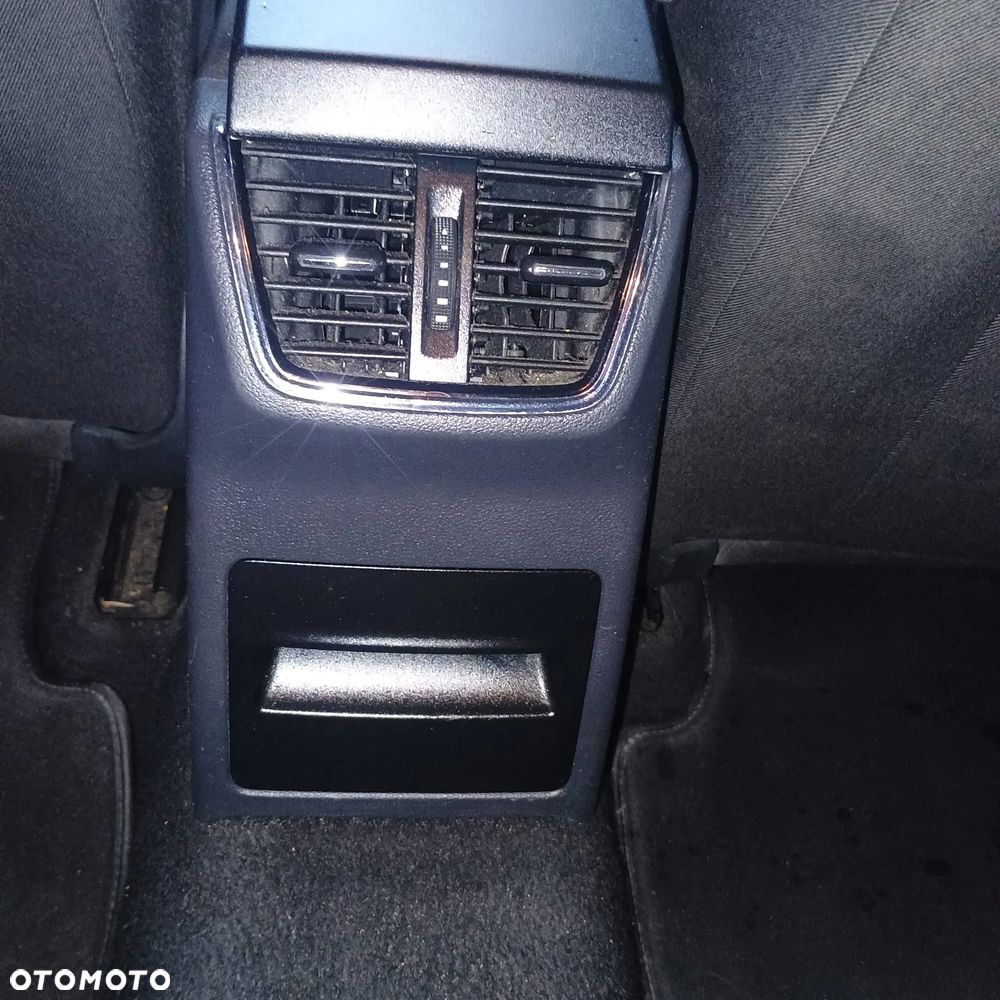 Skoda Octavia 1.8 TSI Drive DSG - 27