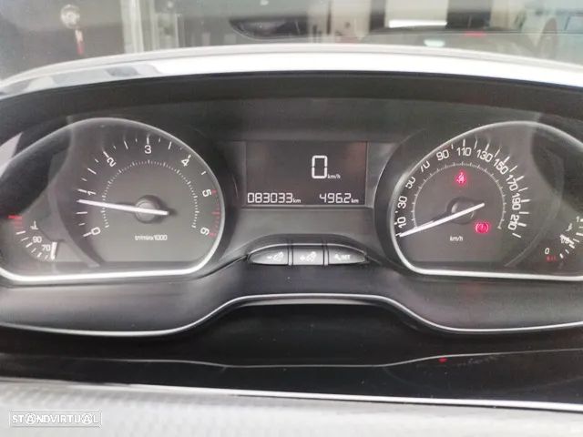 Peugeot 2008 1.5 BlueHDi Signature - 16