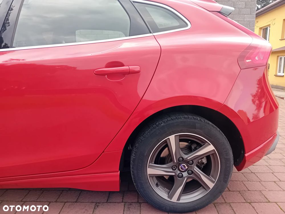 Volvo V40 D2 Drive-E R-Design Momentum - 22