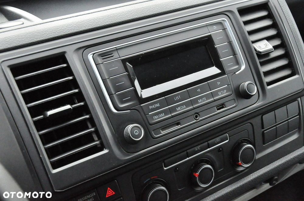 Volkswagen Transporter - 18