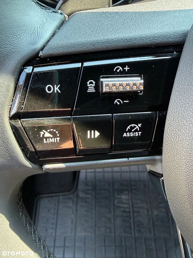 Alfa Romeo Junior 1.2 mHEV Ibrida Speciale eDCT - 18