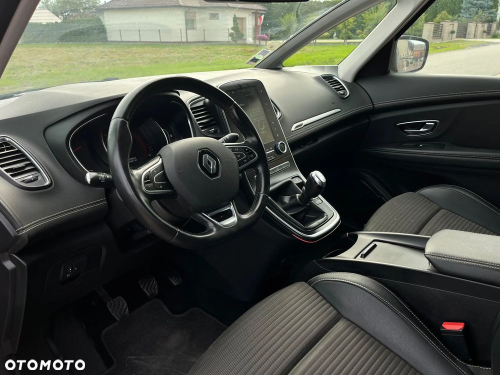 Renault Scenic - 16