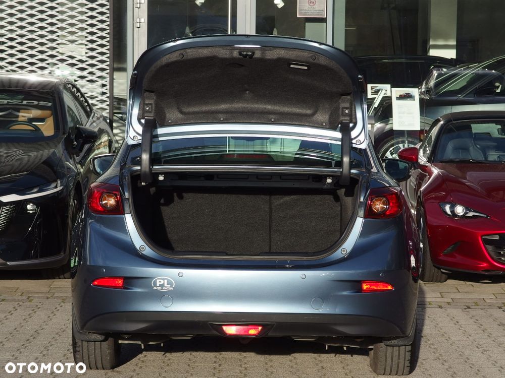 Mazda 3 - 9