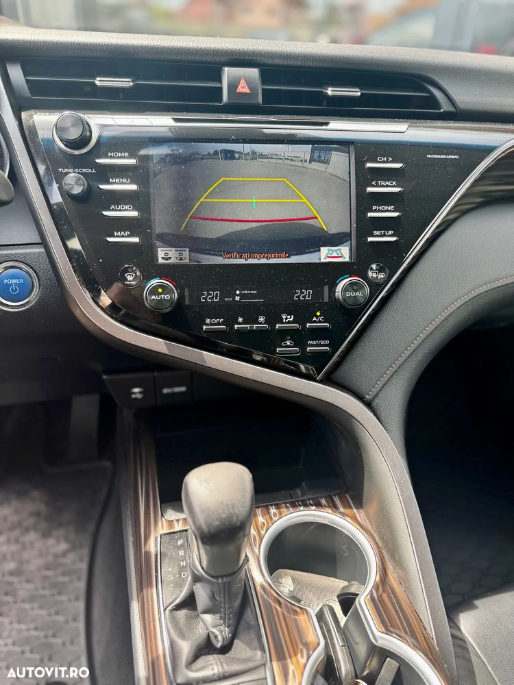 Toyota Camry 2.5 Exclusive - 19