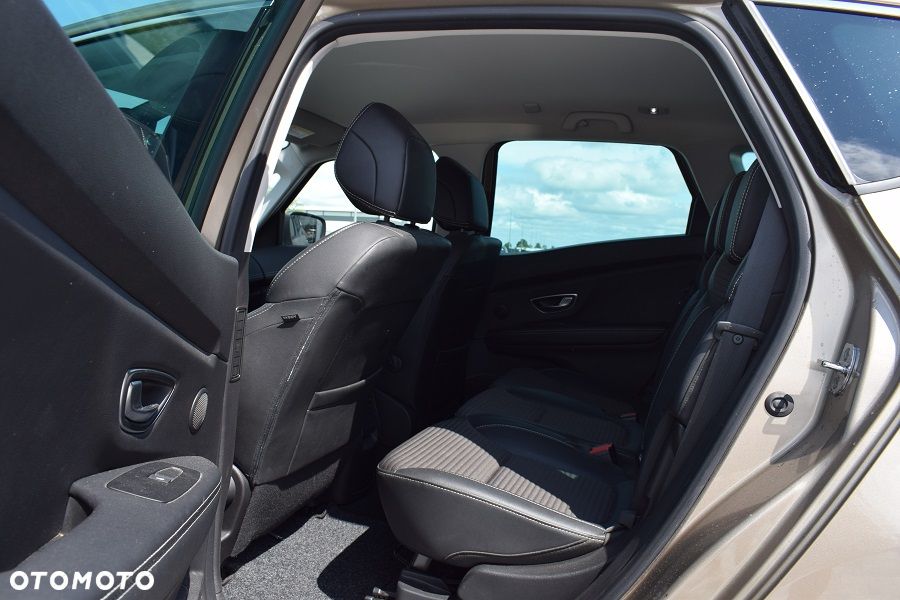 Renault Scenic TCe 140 GPF EDC BOSE EDITION - 8