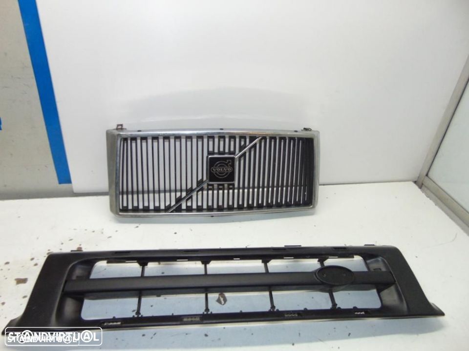 Volvo 200, 242 1985 grelha frontal - 1