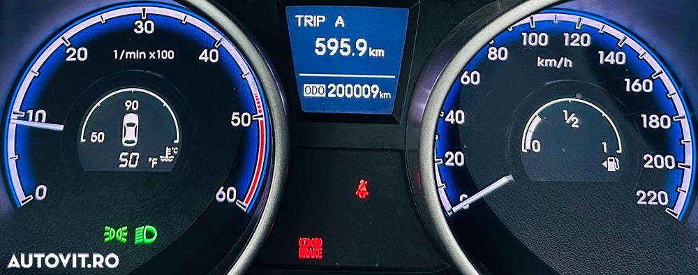 Hyundai ix35 1.7 CRDI 2WD blue Finale Gold - 31