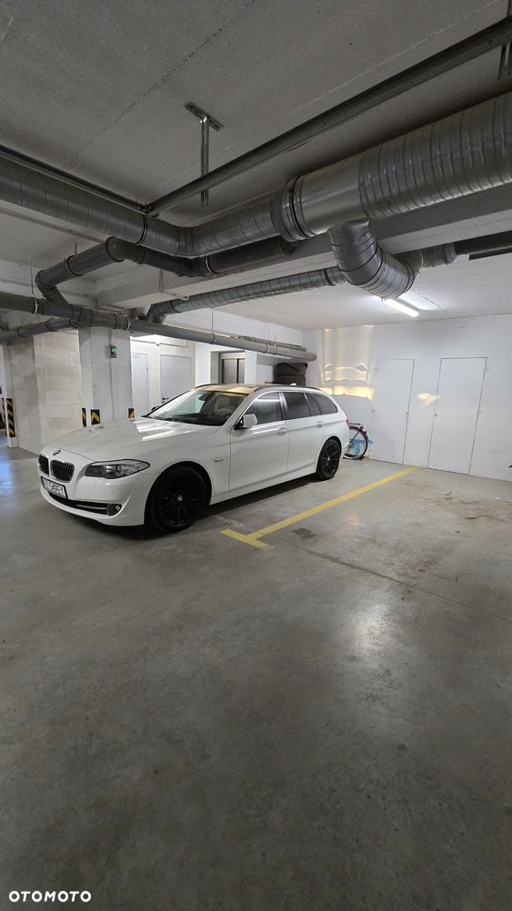 BMW Seria 5 523i - 12