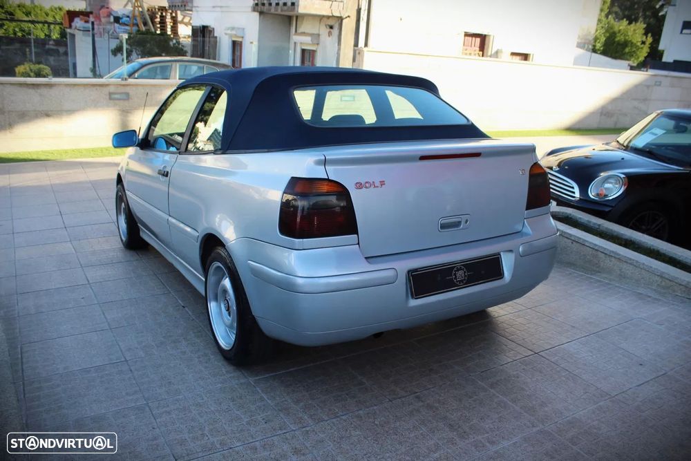 VW Golf Cabriolet 1.6 - 25