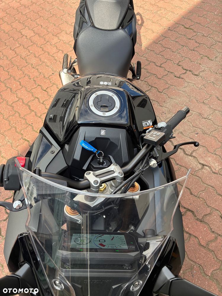 Suzuki GSX 1000 - 15
