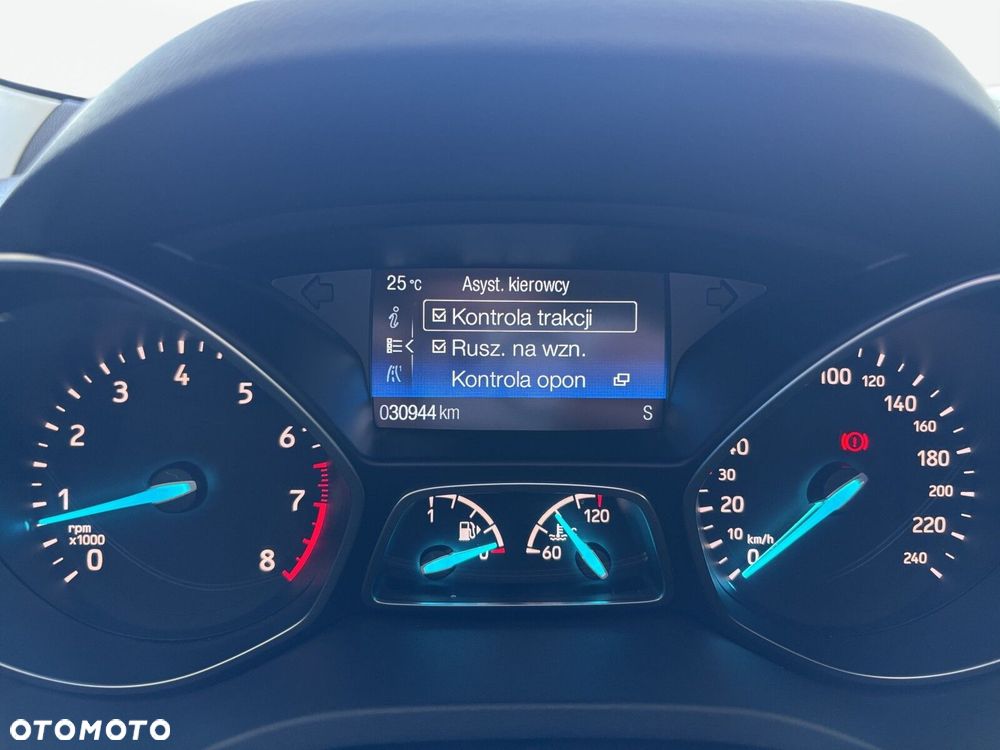 Ford Kuga - 32