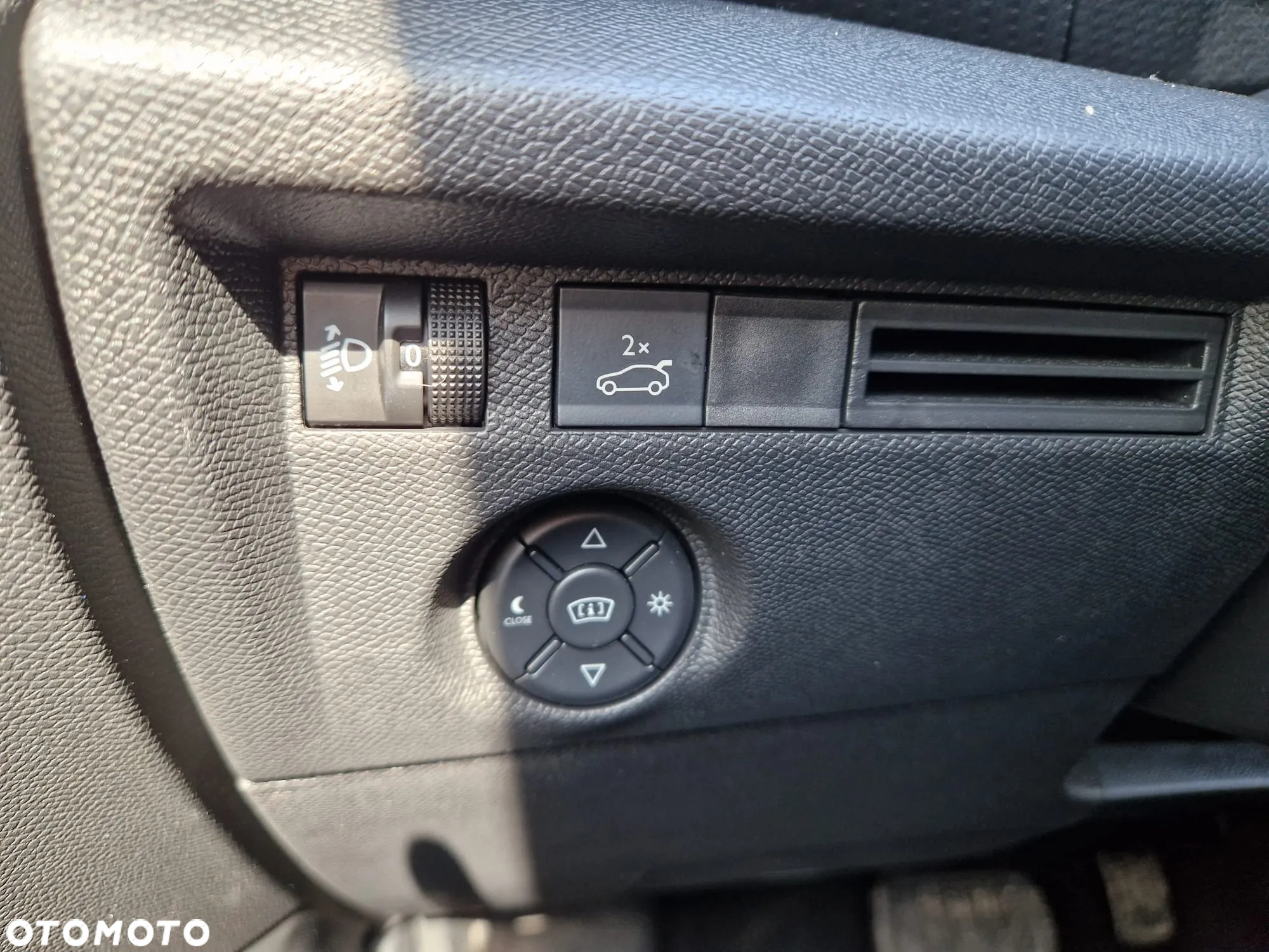 Citroën C4X 1.2 PureTech Max S&S EAT8 - 14