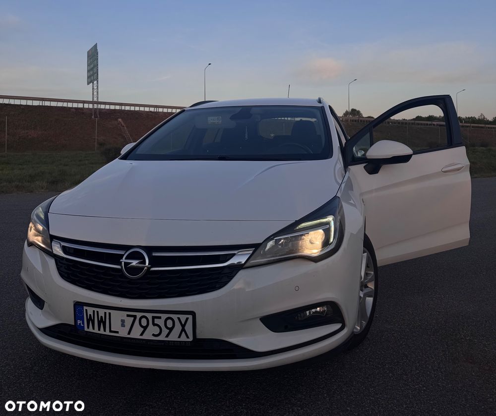 Opel Astra 1.6 CDTI Enjoy S&S - 1