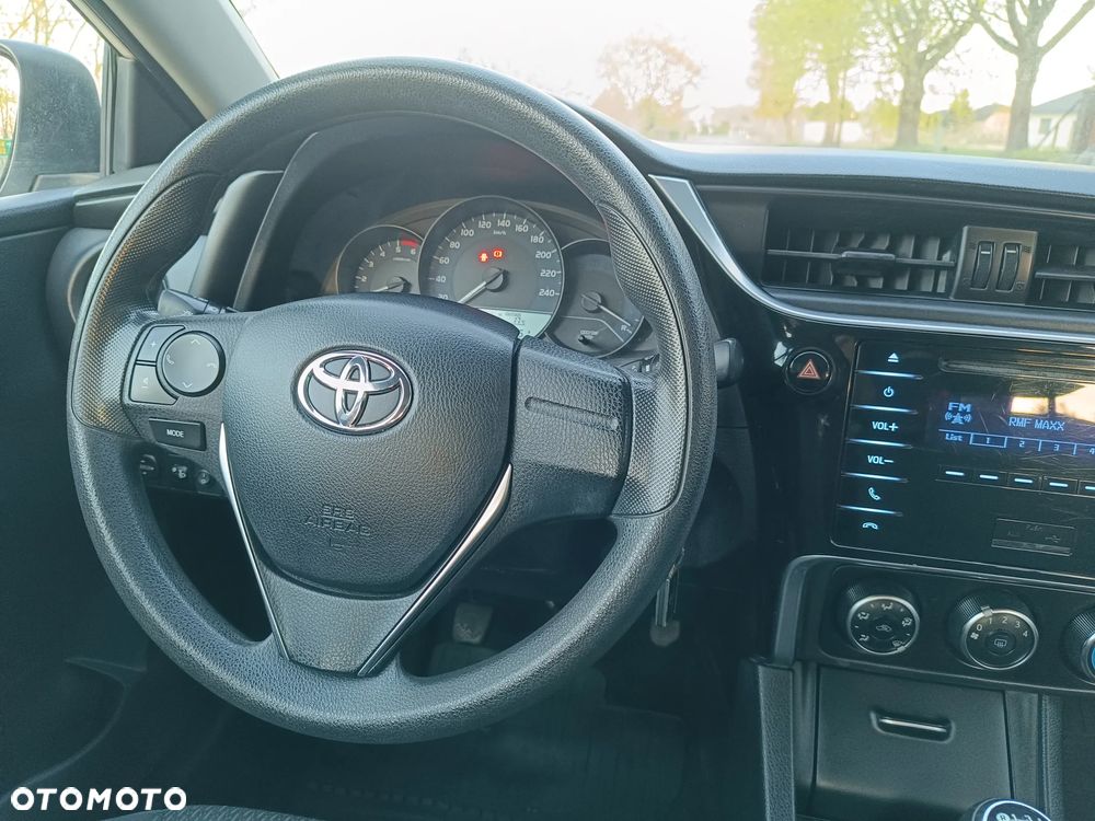 Toyota Corolla 1.4 D-4D Comfort - 31