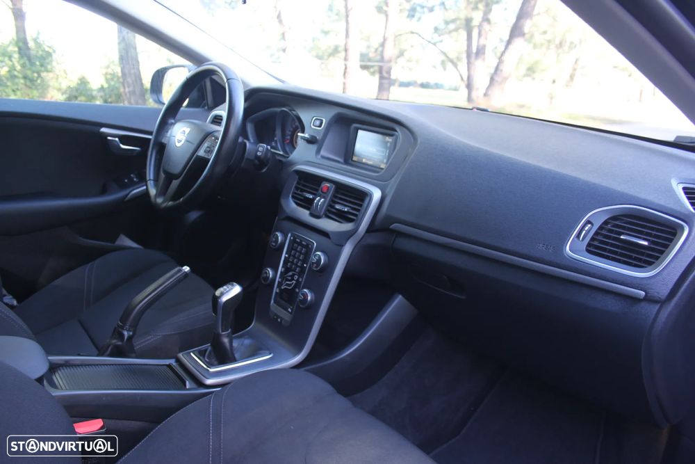 Volvo V40 2.0 D2 Momentum Eco - 15