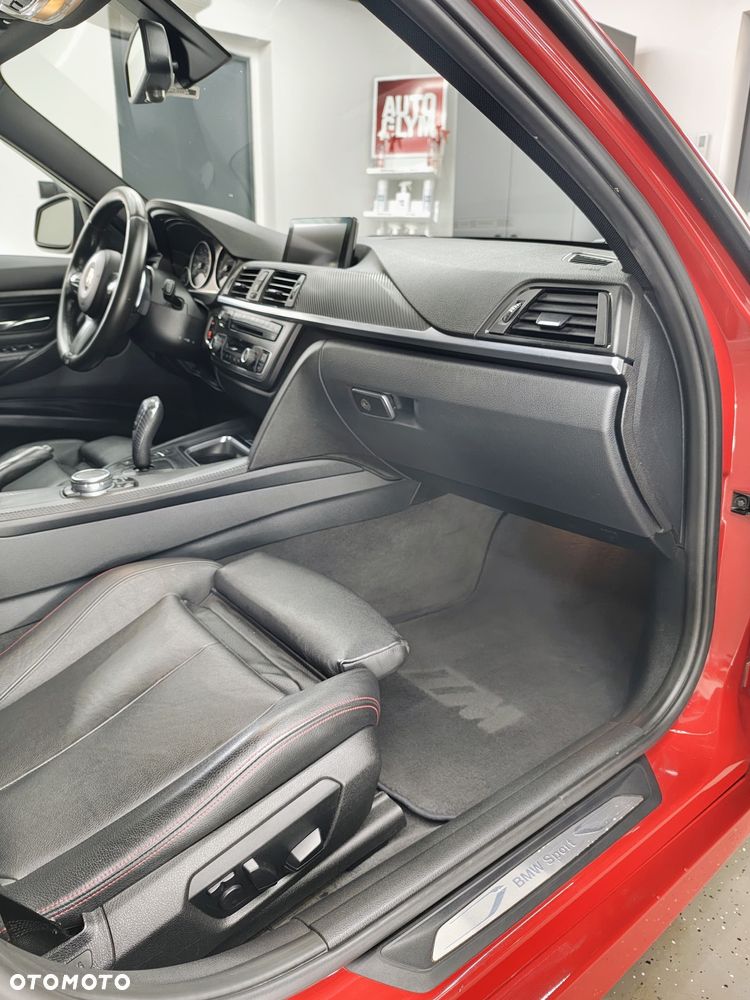 BMW Seria 3 328i Touring Sport Line - 9