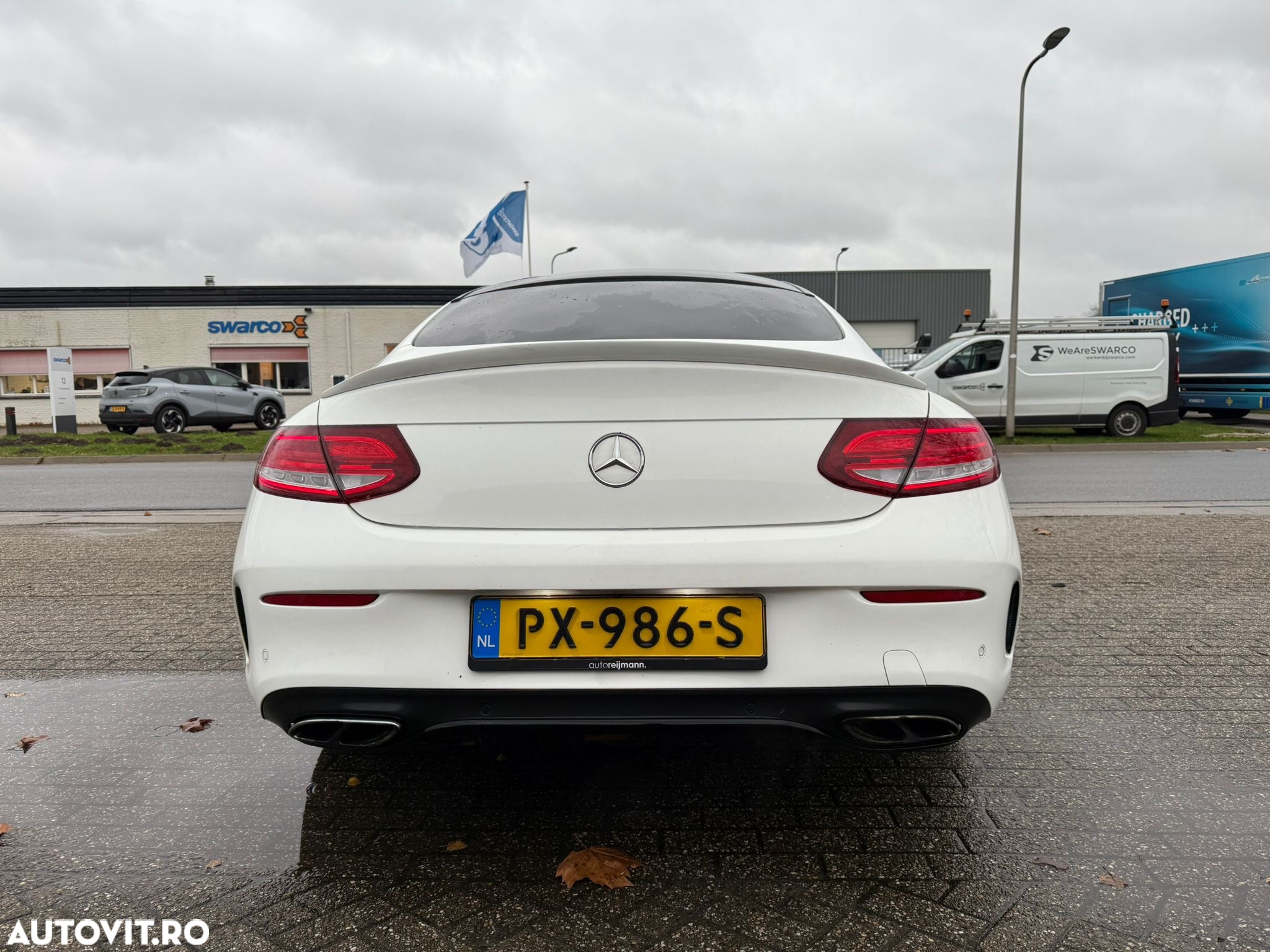 Mercedes-Benz C 200 Coupe 4Matic 9G-TRONIC AMG Line - 5