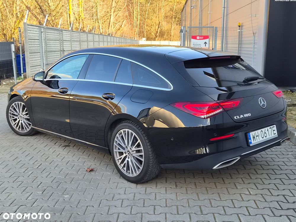 Mercedes-Benz CLA 180 Progressive 7G-DCT - 3