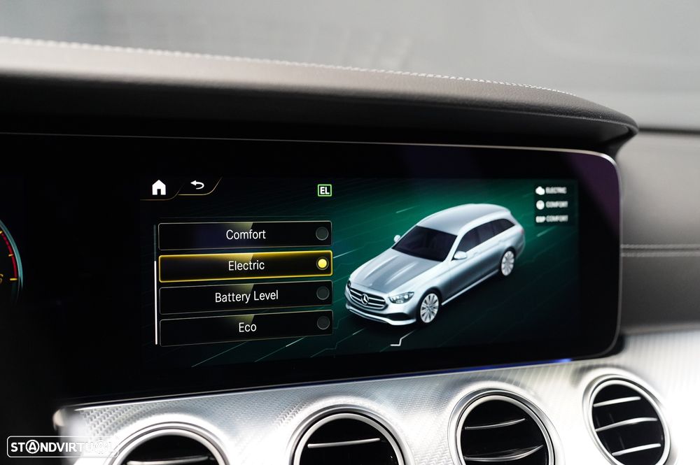 Mercedes-Benz E 300 de AMG Line - 30